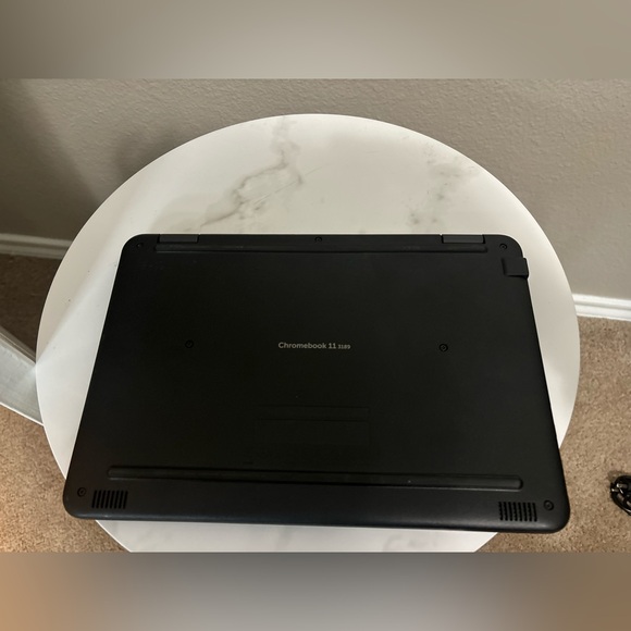 Dell Chromebook 3380 13.3" Laptop (with Charger) - Picture 4 of 8